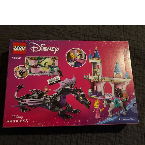 LEGO Disney Maleficent Forbidden Island & Aurora's Castle 43240 - Picture 2 of 2